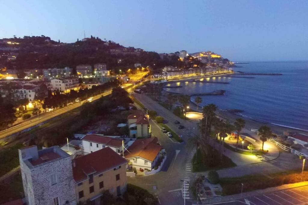 Appartamento Sul Mare Alla Foce Imperia Dış mekan fotoğraf